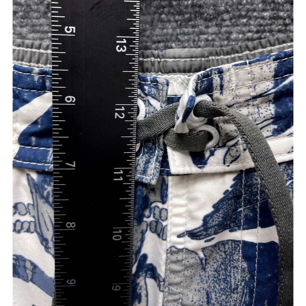 Nike Swim Trunks Mens XL Blue White Floral Hibiscus Mesh Lined Shorts RN37966